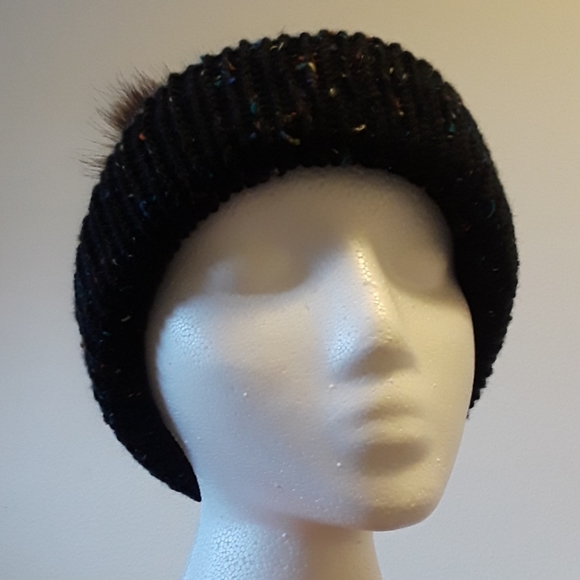handmade muti color pom pom beanie - Picture 4 of 5
